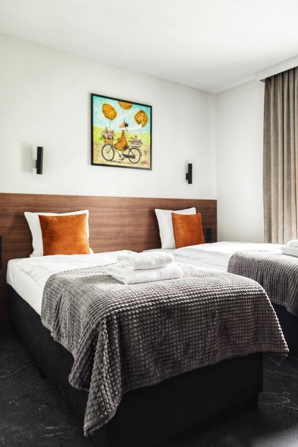 זיילונה גאורה Apartamenty Centrum Park Twardowskiego 4 מראה חיצוני תמונה