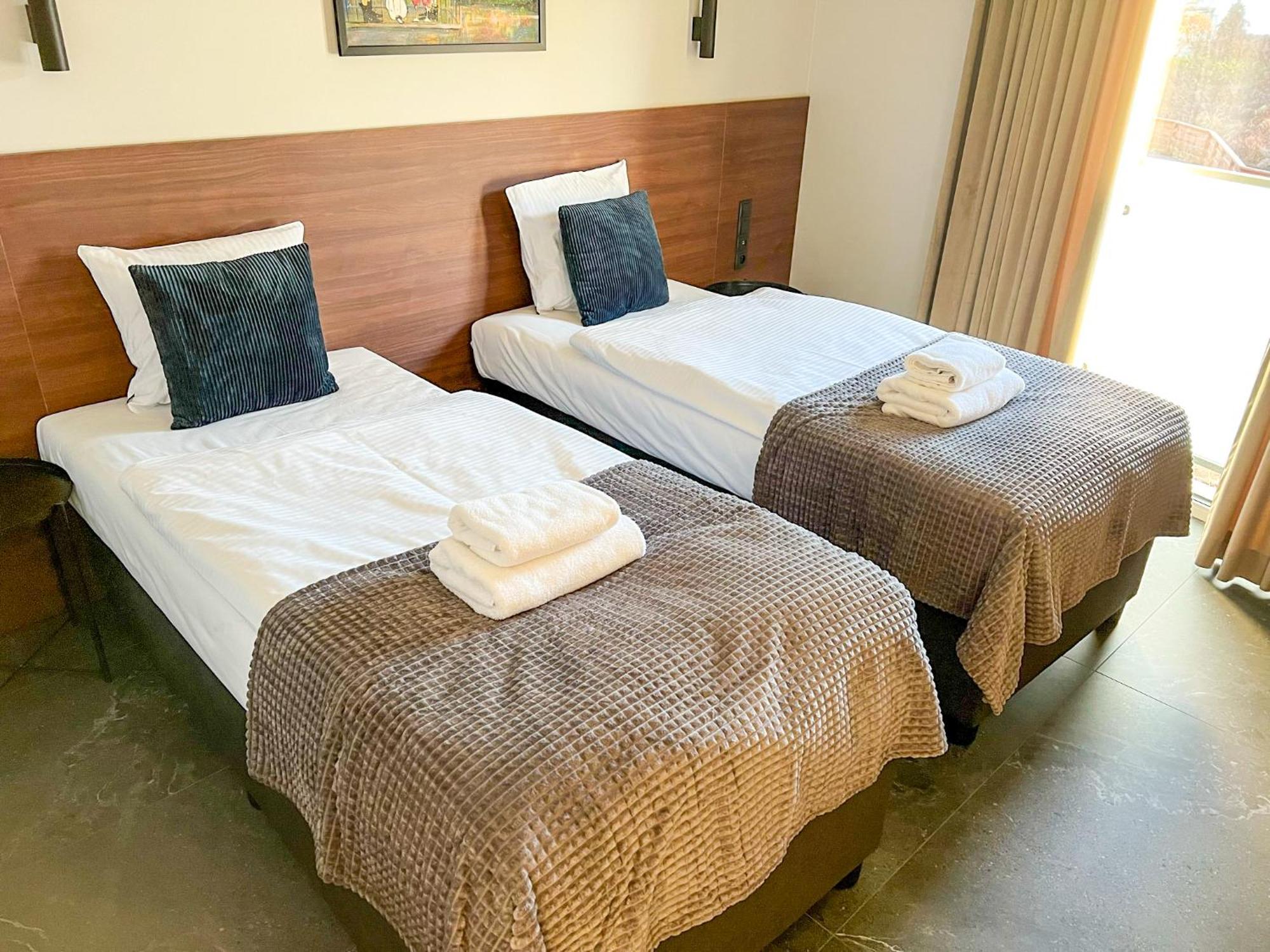 זיילונה גאורה Apartamenty Centrum Park Twardowskiego 4 מראה חיצוני תמונה